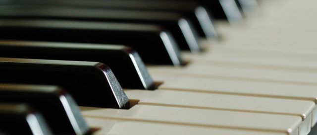 グランドピアノとアップライトピアノの鍵盤数の標準と最大は何鍵？数え方や白鍵黒鍵の数を紹介！