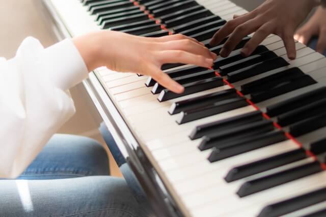 ピアノの子供の購入時期はいつがいい？幼児・小学校一年生どのタイミングで買うべき？